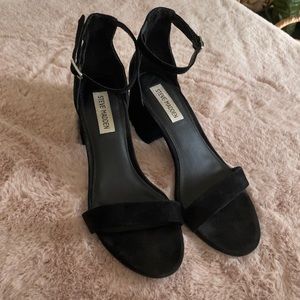 Steve Madden suede sandals